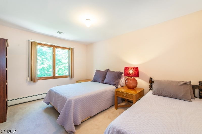 34 Silver Spring Court East Hanover, NJ 07936 - Photo 25 of 40