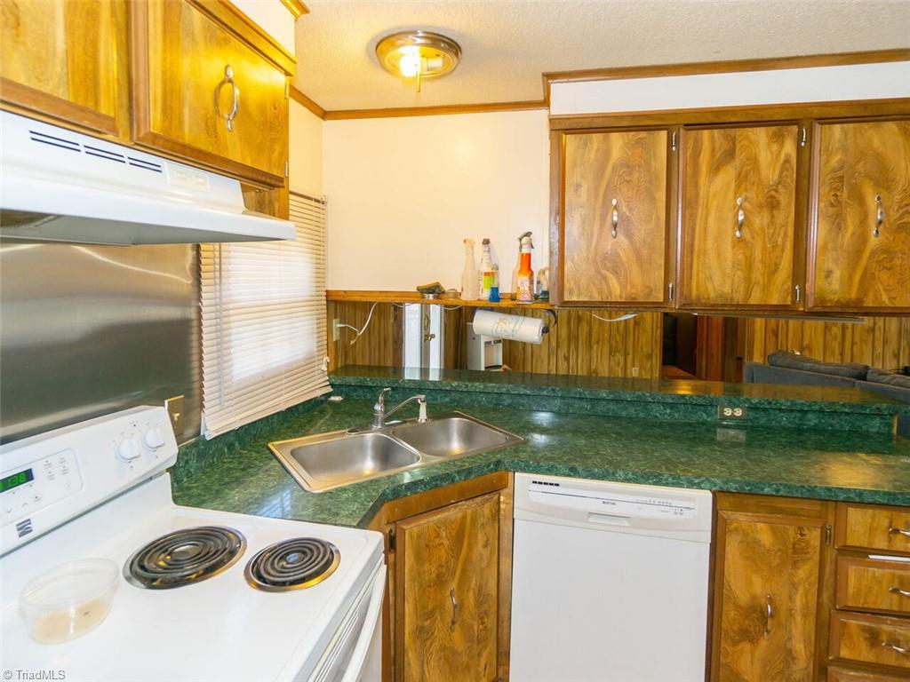 8561 Hudson James Road Summerfield, NC 27358 - Photo 16 of 26 Gallery Image 16