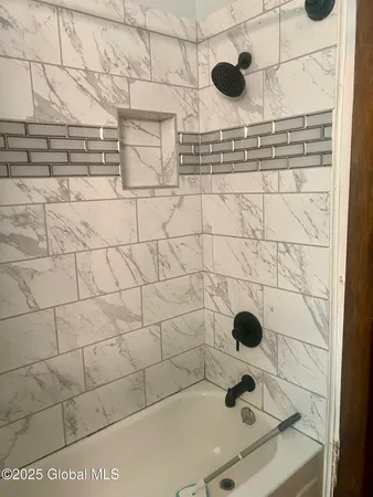 $1,600 | 479 West Street, Albany, NY 12206