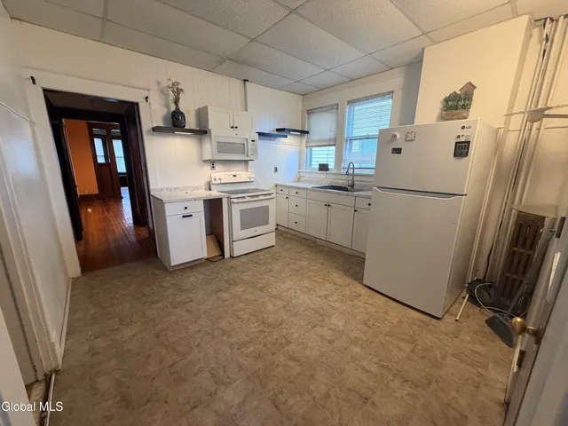 $1,600 | 479 West Street, Albany, NY 12206