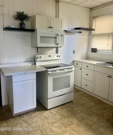 $1,600 | 479 West Street, Albany, NY 12206