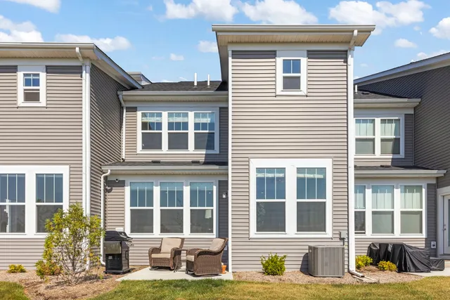 $519,000 | 2267 Ryegrass Lane, Bolingbrook, IL 60490