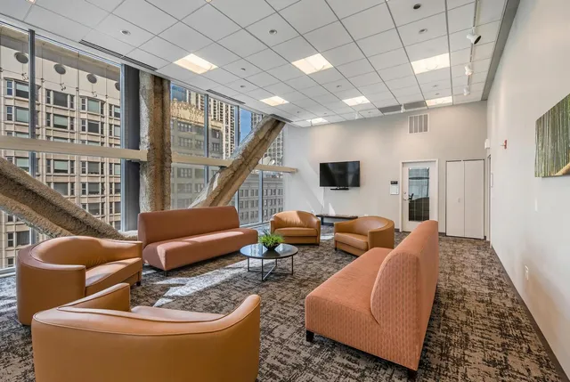 $575,000 | 8 East Randolph Street, Unit 3108, Chicago, IL 60601