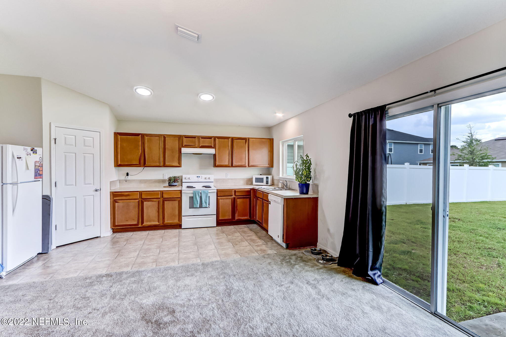 8287 Fouraker Forest Road Jacksonville, FL 32221 - Photo 7 of 22 with room for an island or table