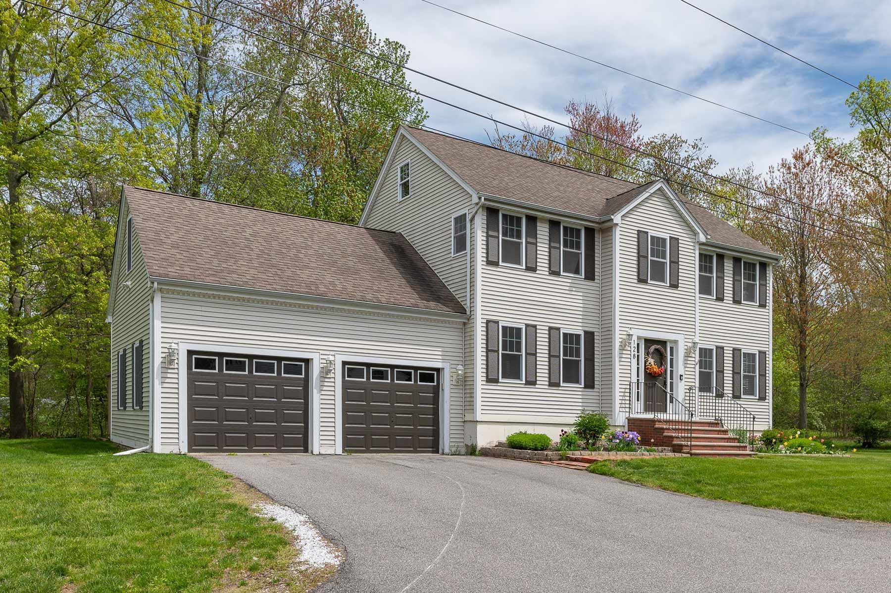 128 Walton Road Seabrook, NH 03874 - Photo 2 of 43