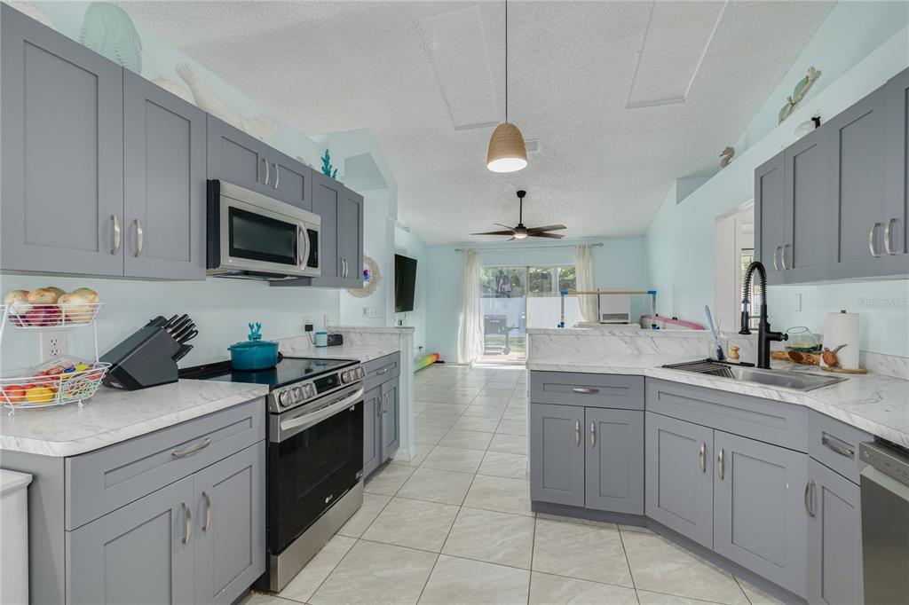 7532 Turtlebrook Lane New Port Richey, FL 34655 - Photo 15 of 38