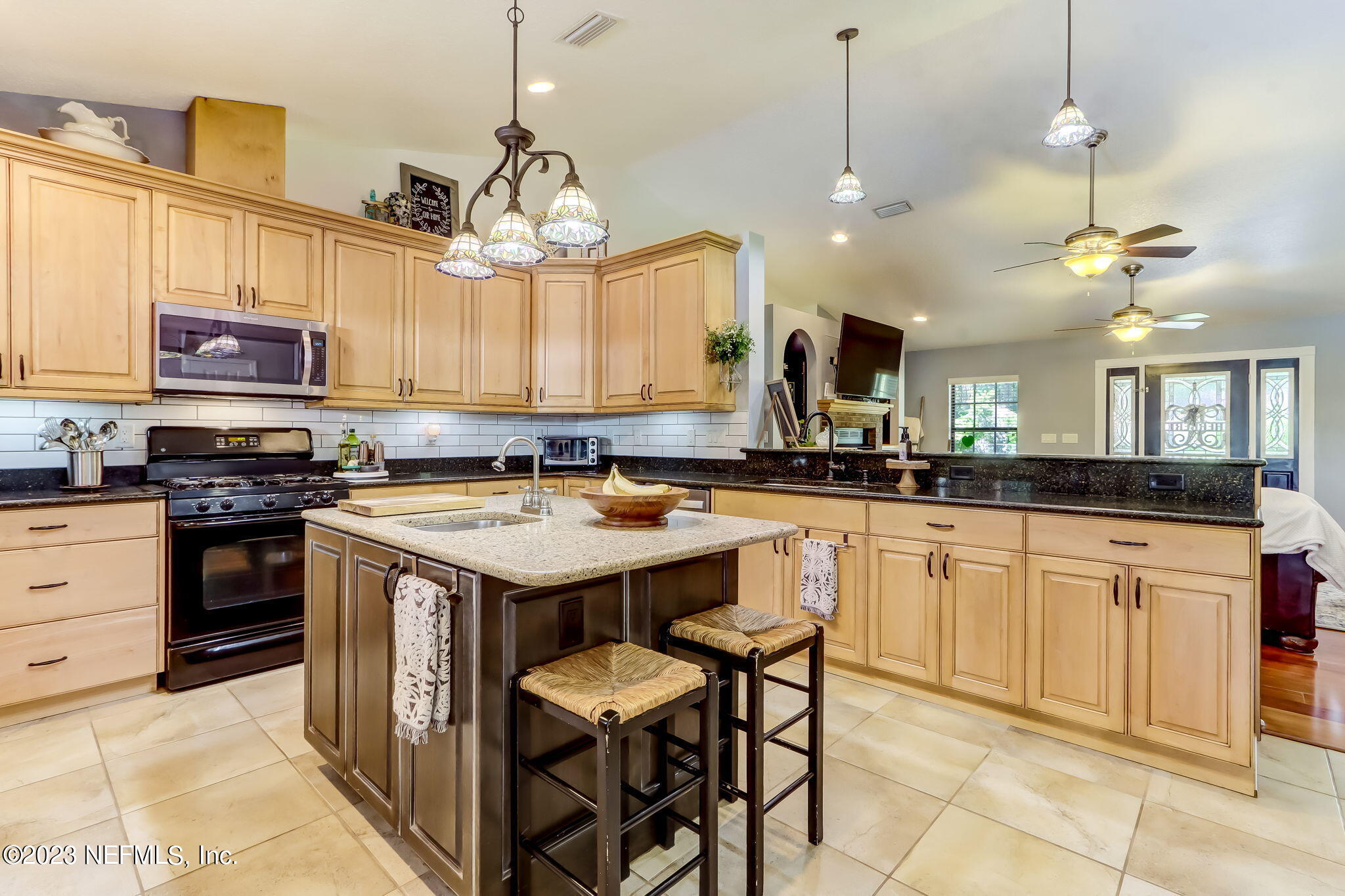 86170 Weldon Road Yulee, FL 32097 - Photo 22 of 67 19-web-or-mls-LR 86170 Weldon Rd AA-19