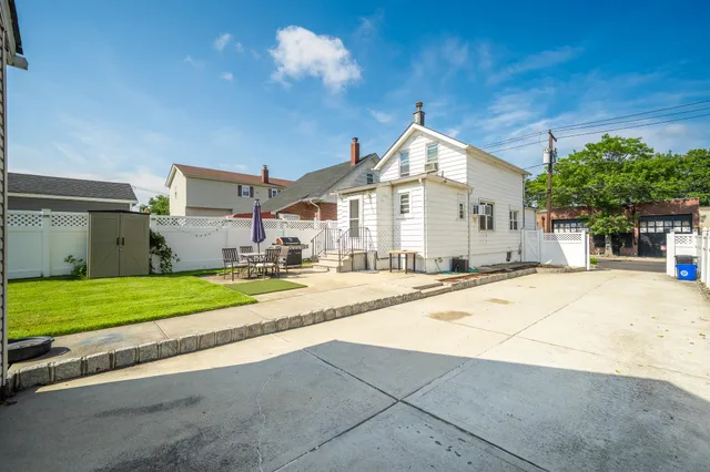a house view with a outdoor space