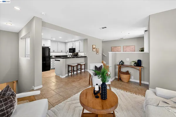 $674,000 | 161 North L Street, Unit 115, Livermore, CA 94550