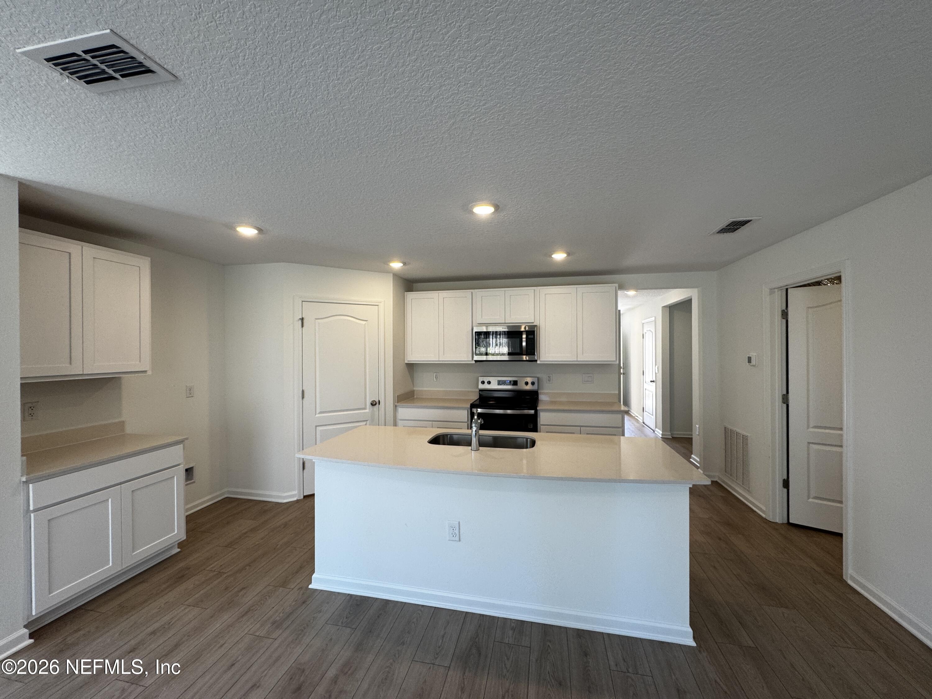 12355 Great Eagle Road Jacksonville, FL 32219 - Photo 7 of 52 kitchen
