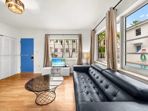 $2,500 | 1034 Michigan Avenue, Unit E, Miami Beach, FL 33139