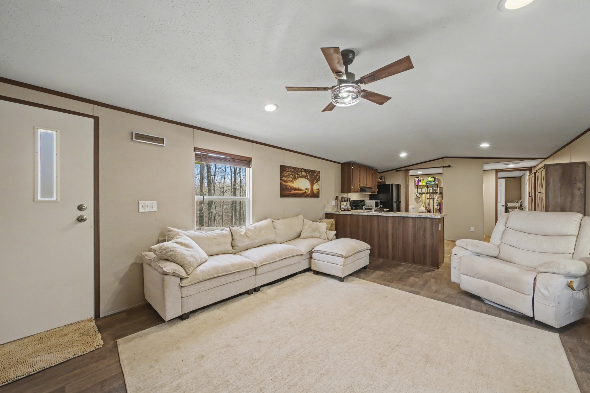 116 Lee Lane Big Rock, TN 37023 - Photo 7 of 34 a living room with furniture and a ceiling fan