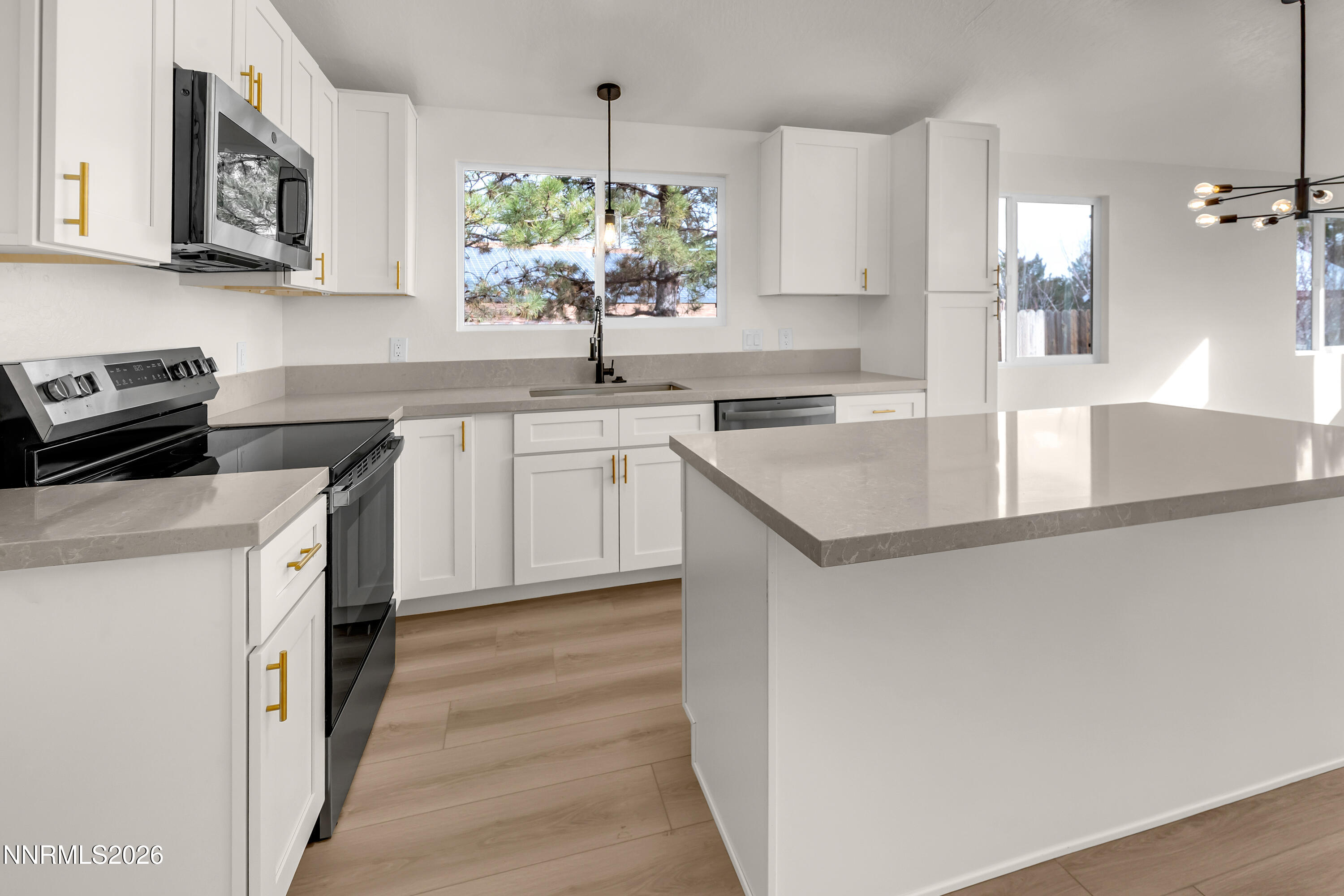 6790 Sandia Drive Reno, NV 89523 - Photo 11 of 38 Sandia6790-012