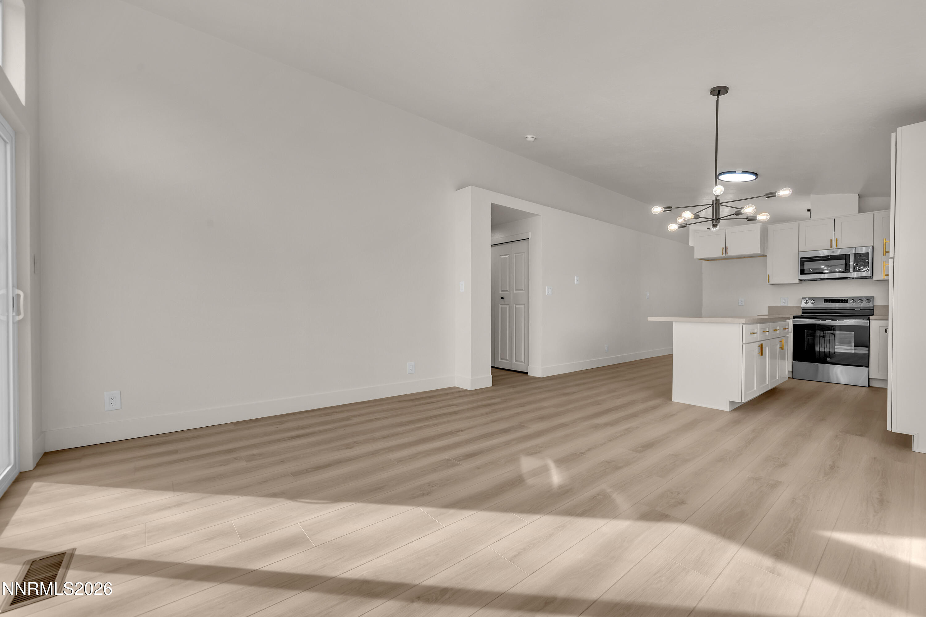 6790 Sandia Drive Reno, NV 89523 - Photo 14 of 38 Sandia6790-015