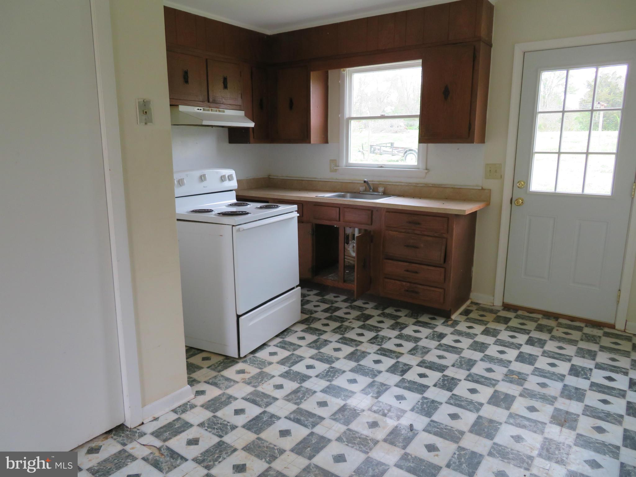 1509 Nicodemus Road New Windsor, MD 21776 - Photo 12 of 18 Kitchen