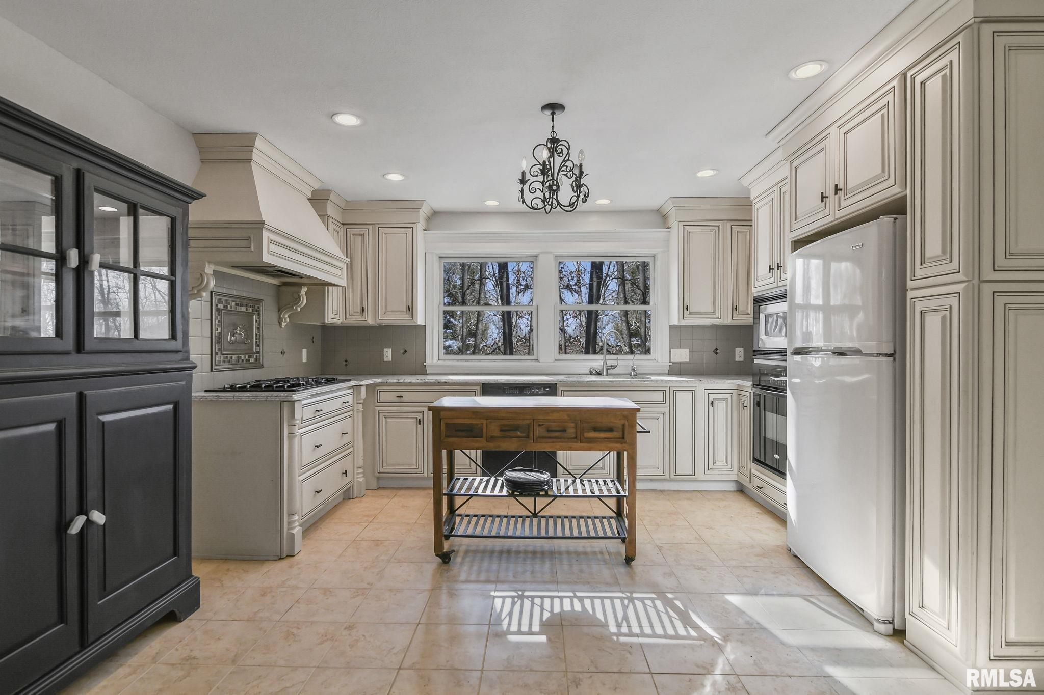 101 Sumner Lane Springfield, IL 62707 - Photo 11 of 50 Gallery Image 11