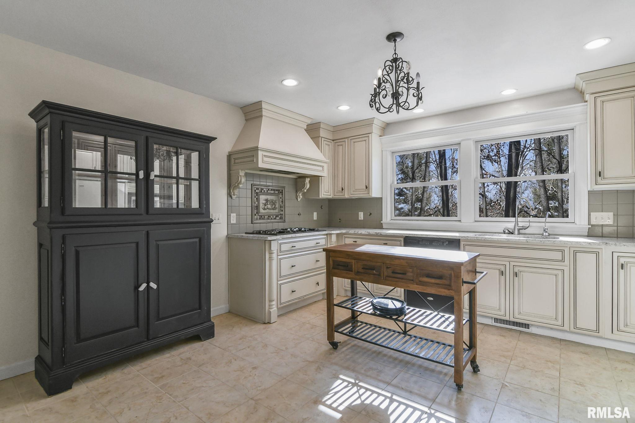 101 Sumner Lane Springfield, IL 62707 - Photo 12 of 50 Gallery Image 12