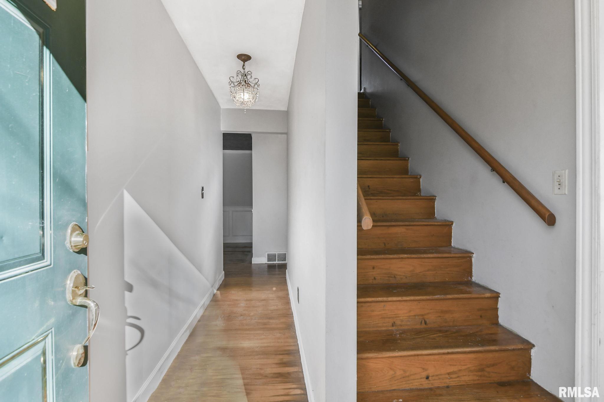 101 Sumner Lane Springfield, IL 62707 - Photo 2 of 50 Gallery Image 2