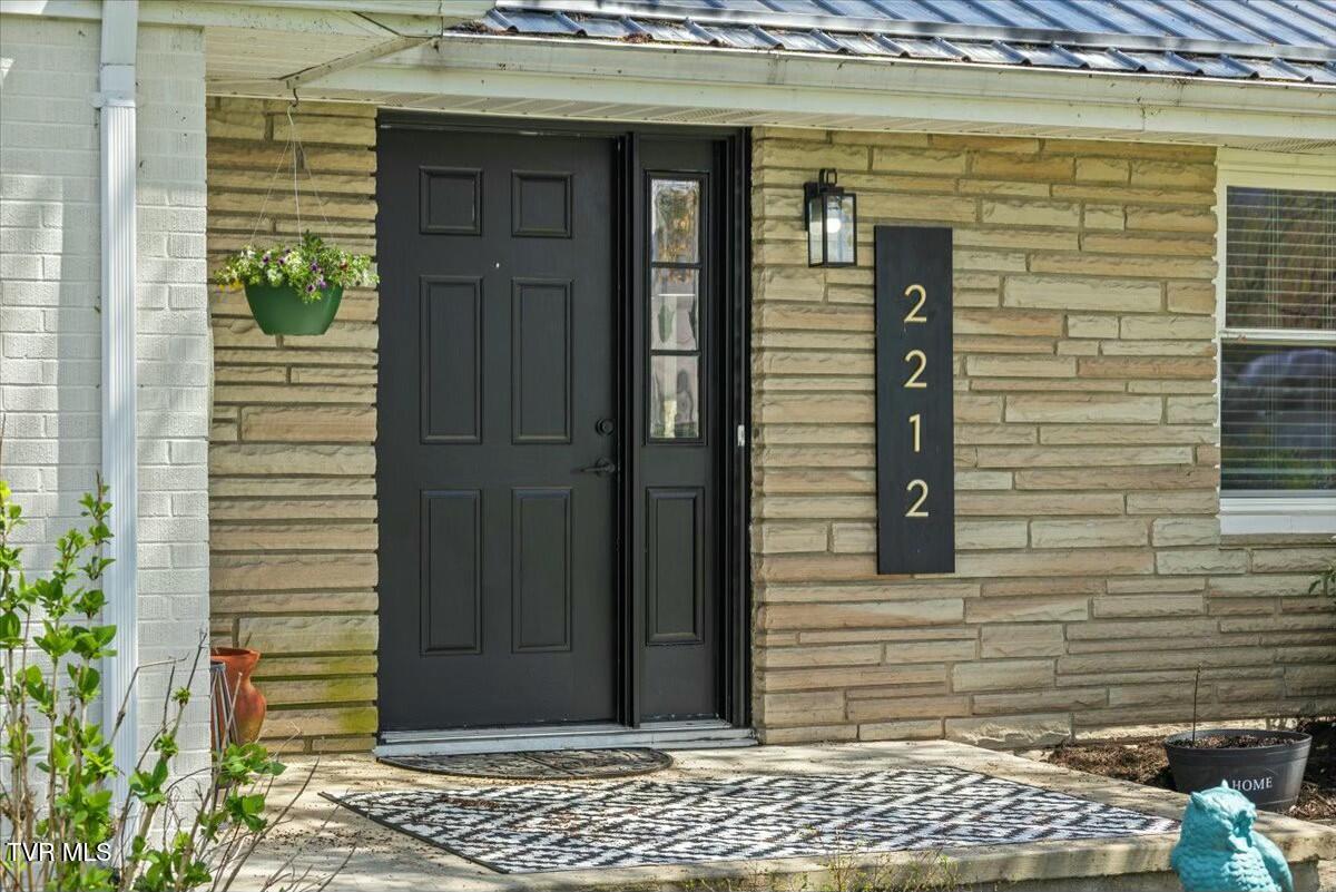 2212 Charsley Road Kingsport, TN 37660 - Photo 4 of 59 tempImagebFylVP