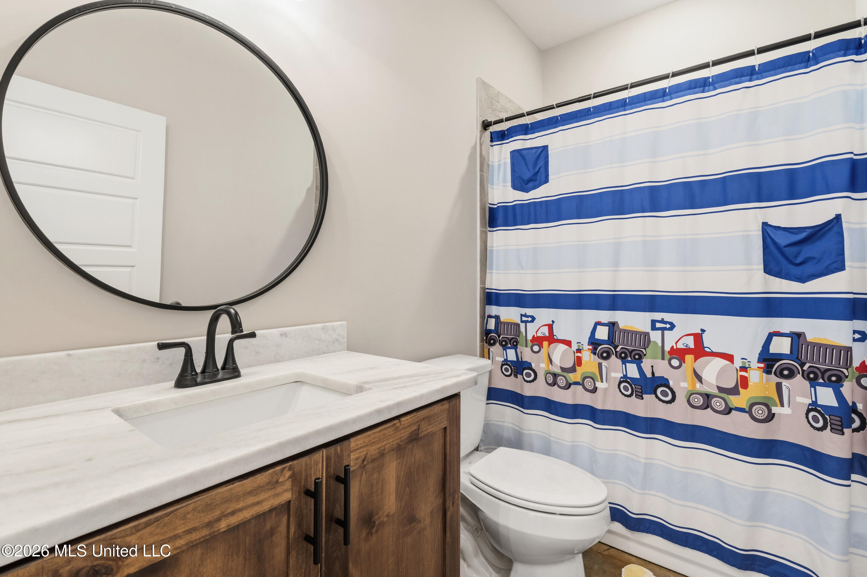 4411 Hunter Cove Hernando, MS 38632 - Photo 18 of 34 Bathroom Two