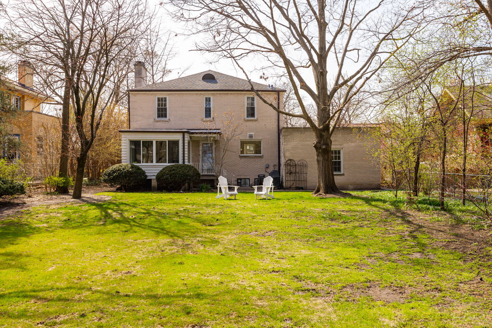 225 Maplewood Road Riverside, IL 60546 - Photo 23 of 39 a front view of house with small garden