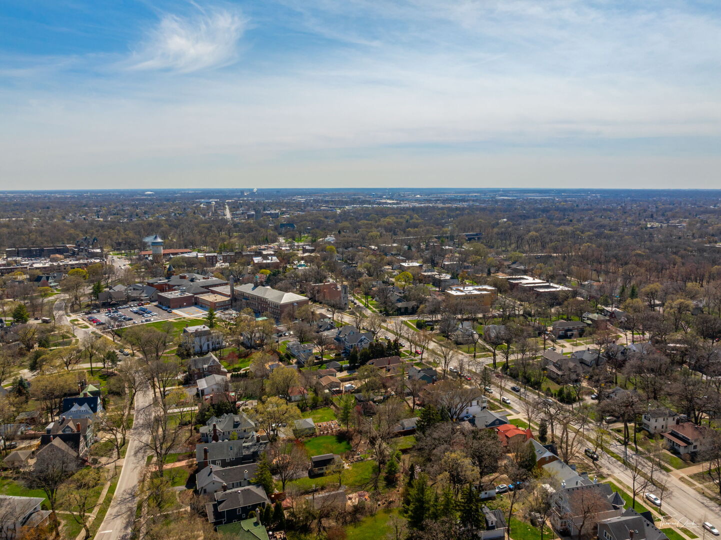 225 Maplewood Road Riverside, IL 60546 - Photo 33 of 39 an aerial view of multiple house