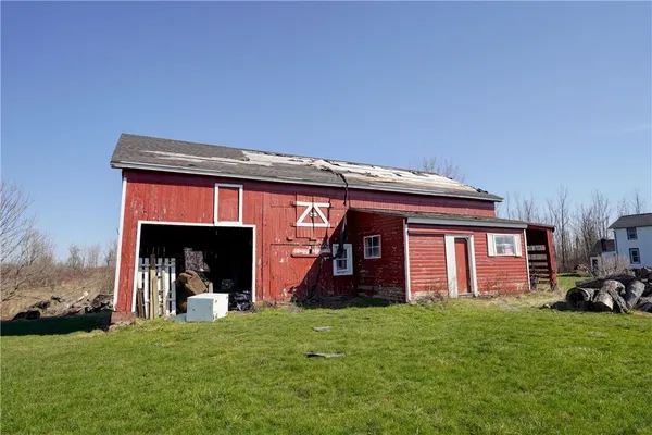 $179,900 | 1084 Lawrence Road, Clarkson, NY 14468