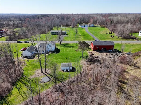 $179,900 | 1084 Lawrence Road, Clarkson, NY 14468