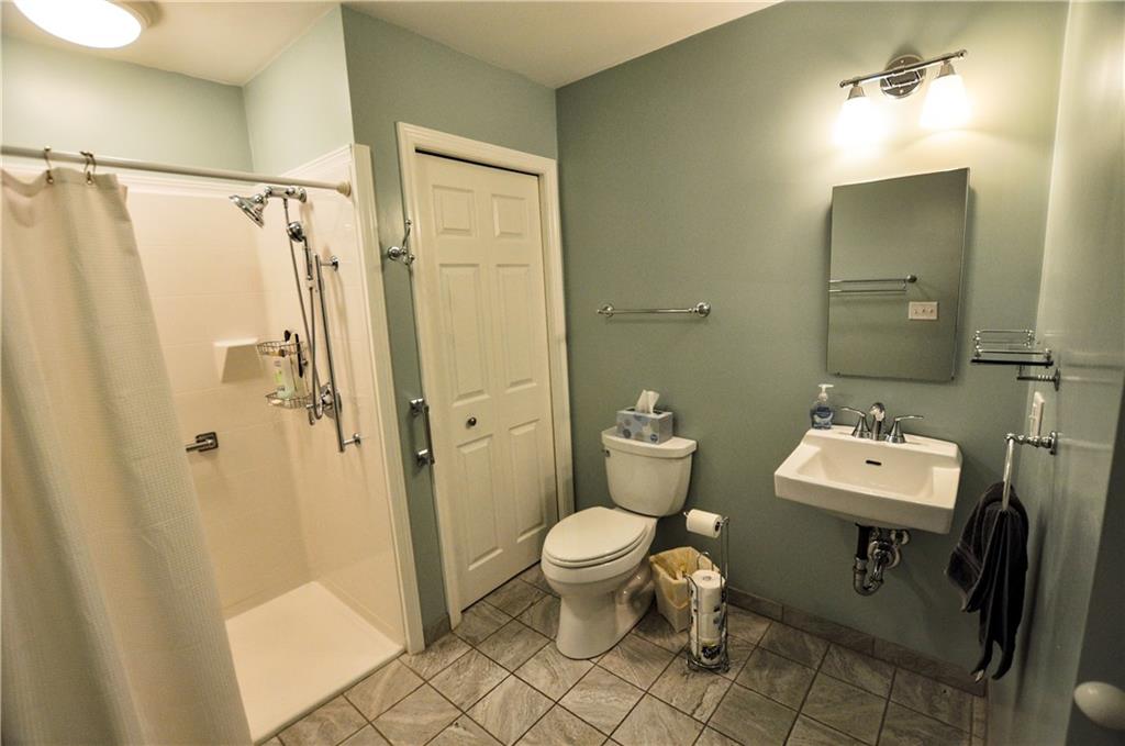 421 Crisswell Road Butler, PA 16002 - Photo 9 of 23