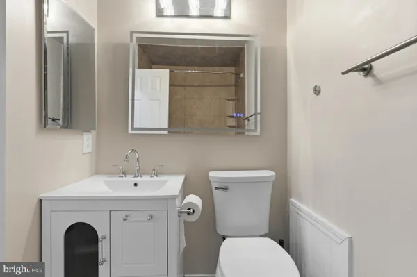 $2,700 | 20 Lea Pond Court, Montgomery Village, MD 20886