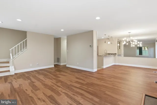 $2,800 | 20 Lea Pond Court, Montgomery Village, MD 20886