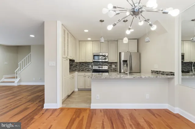 $2,800 | 20 Lea Pond Court, Montgomery Village, MD 20886