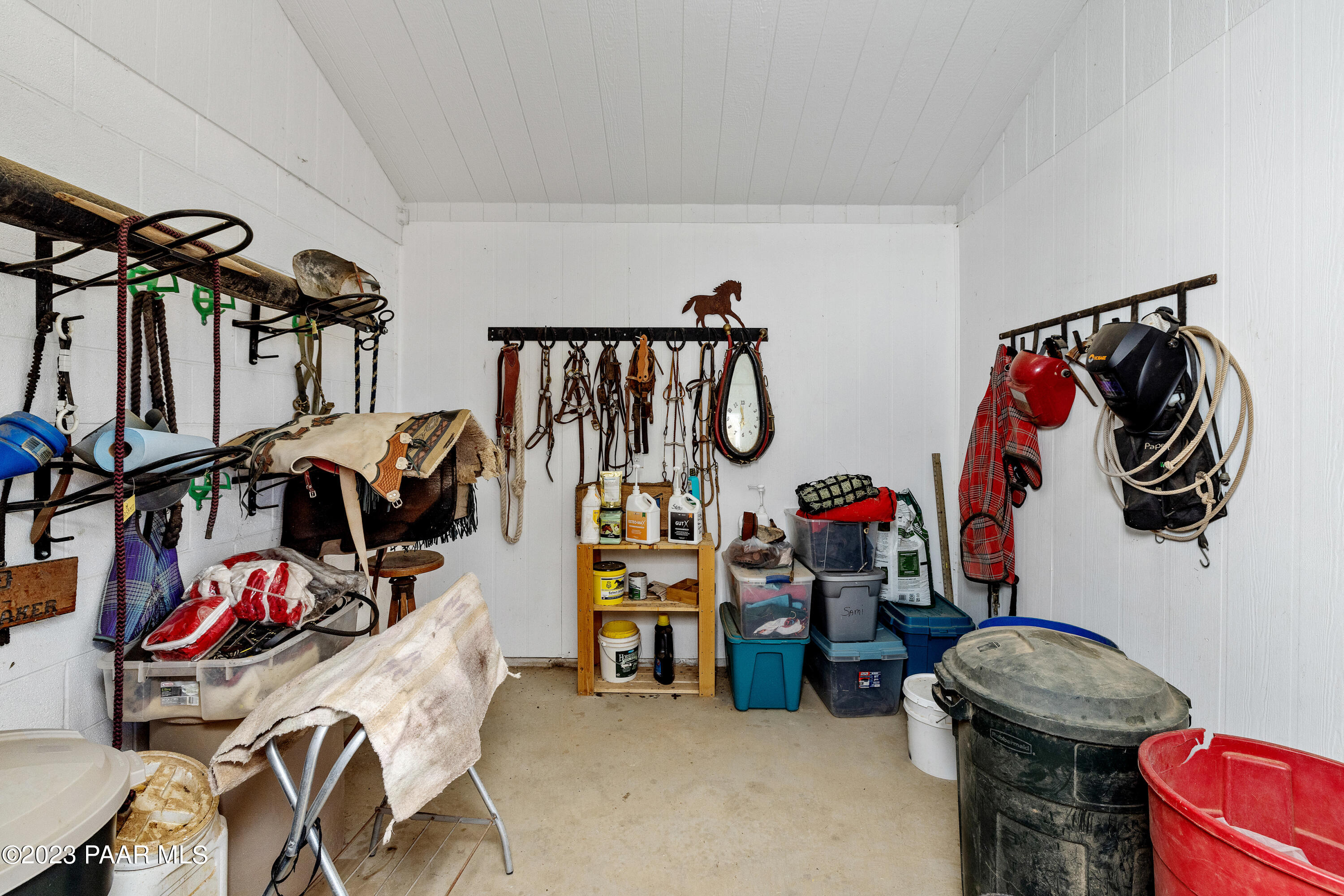 1300 North Shalom Rnch Road Dewey, AZ 86327 - Photo 30 of 36 030_Barn Tack Room