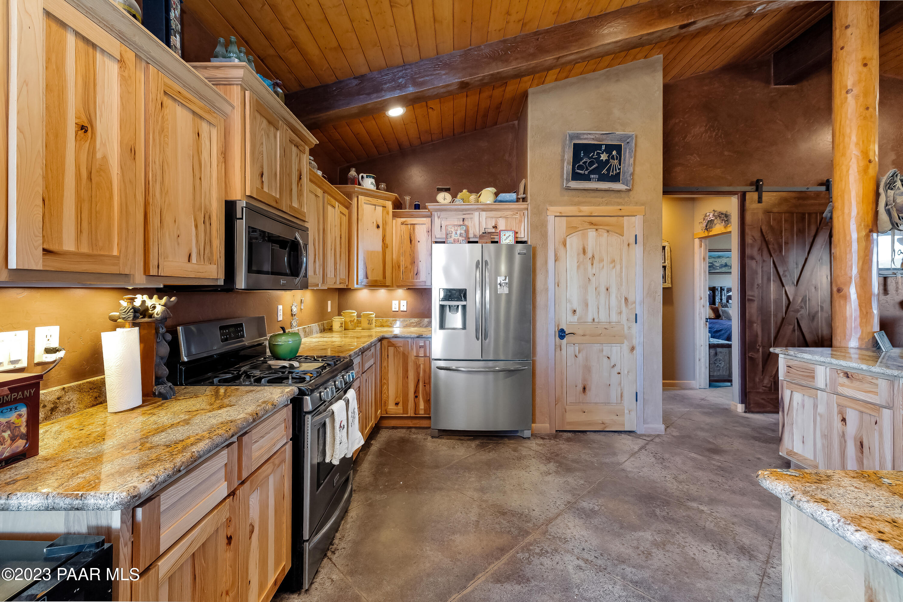 1300 North Shalom Rnch Road Dewey, AZ 86327 - Photo 7 of 36 007_Kitchen