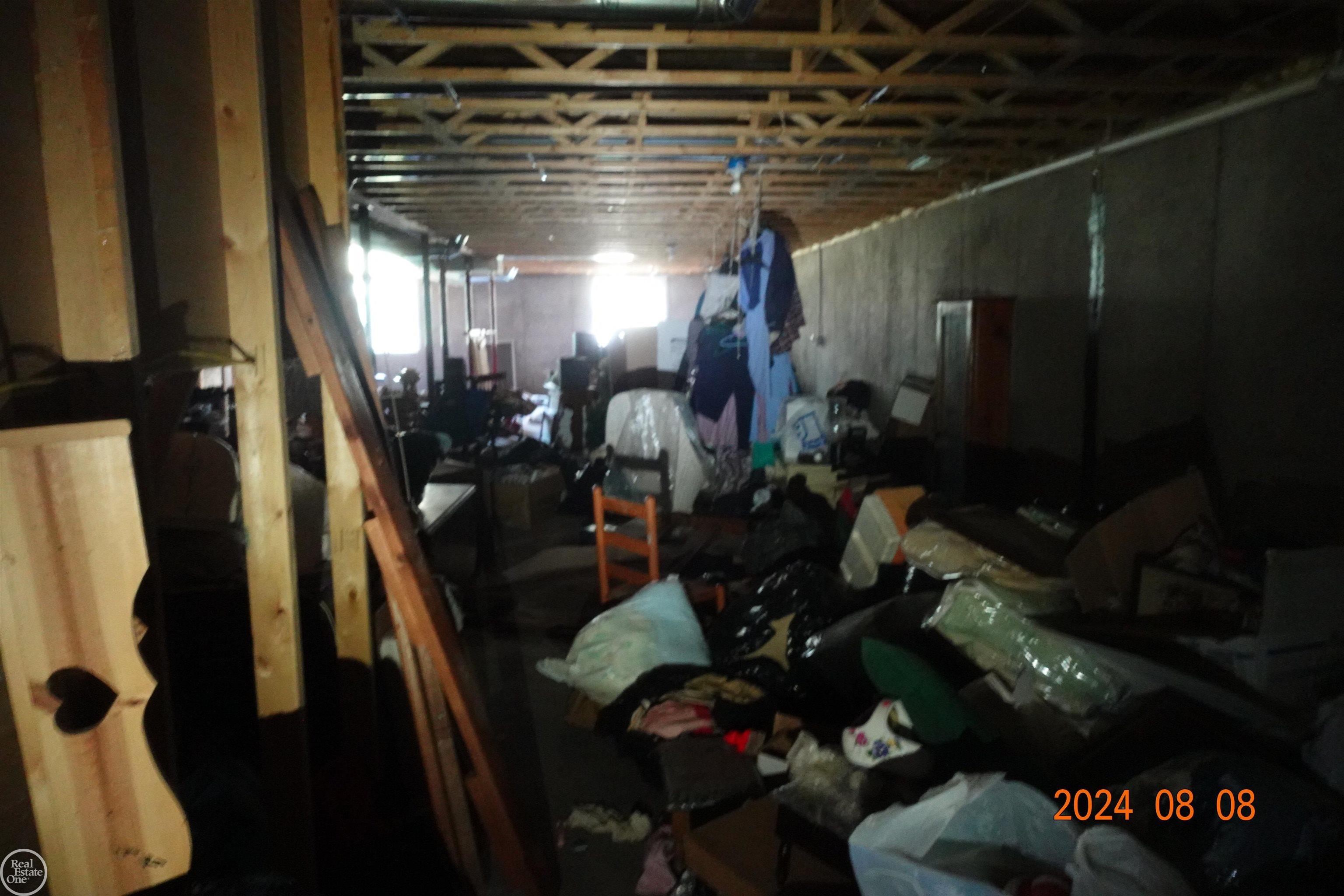 1314 Thomson Road Niles, MI 49120 - Photo 27 of 31 50151987-ca29f15d-906e-4d1b-a0d9-36381c57c0c4.JPG