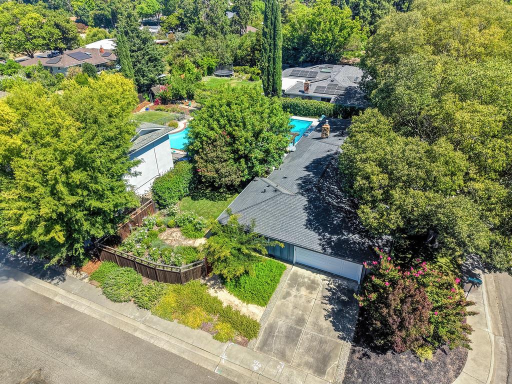 605 Cleveland Street Davis, CA 95616 - Photo 2 of 51