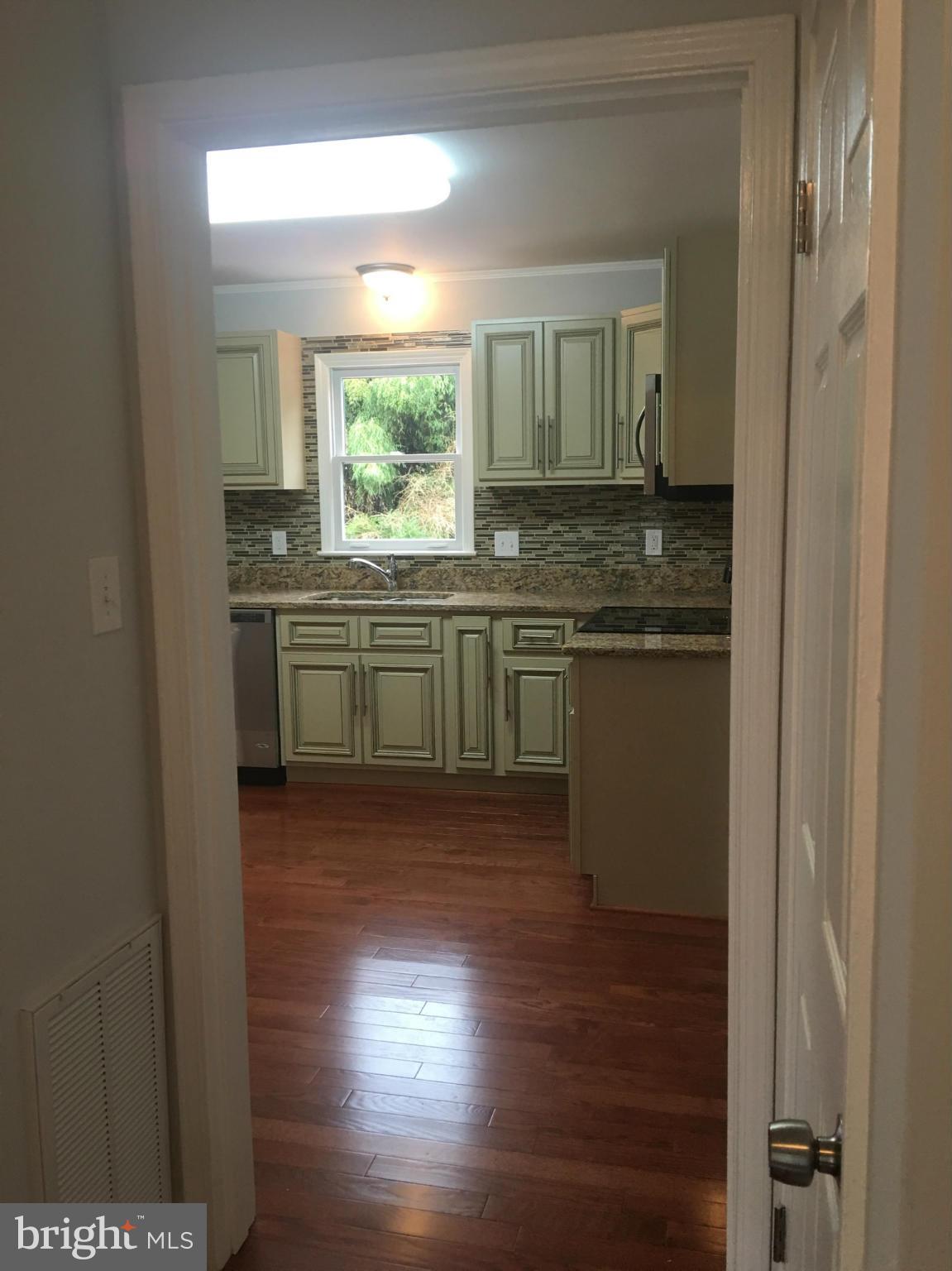 8712 Chestnut Ridge Drive Laurel, MD 20707 - Photo 11 of 29 Kitchen