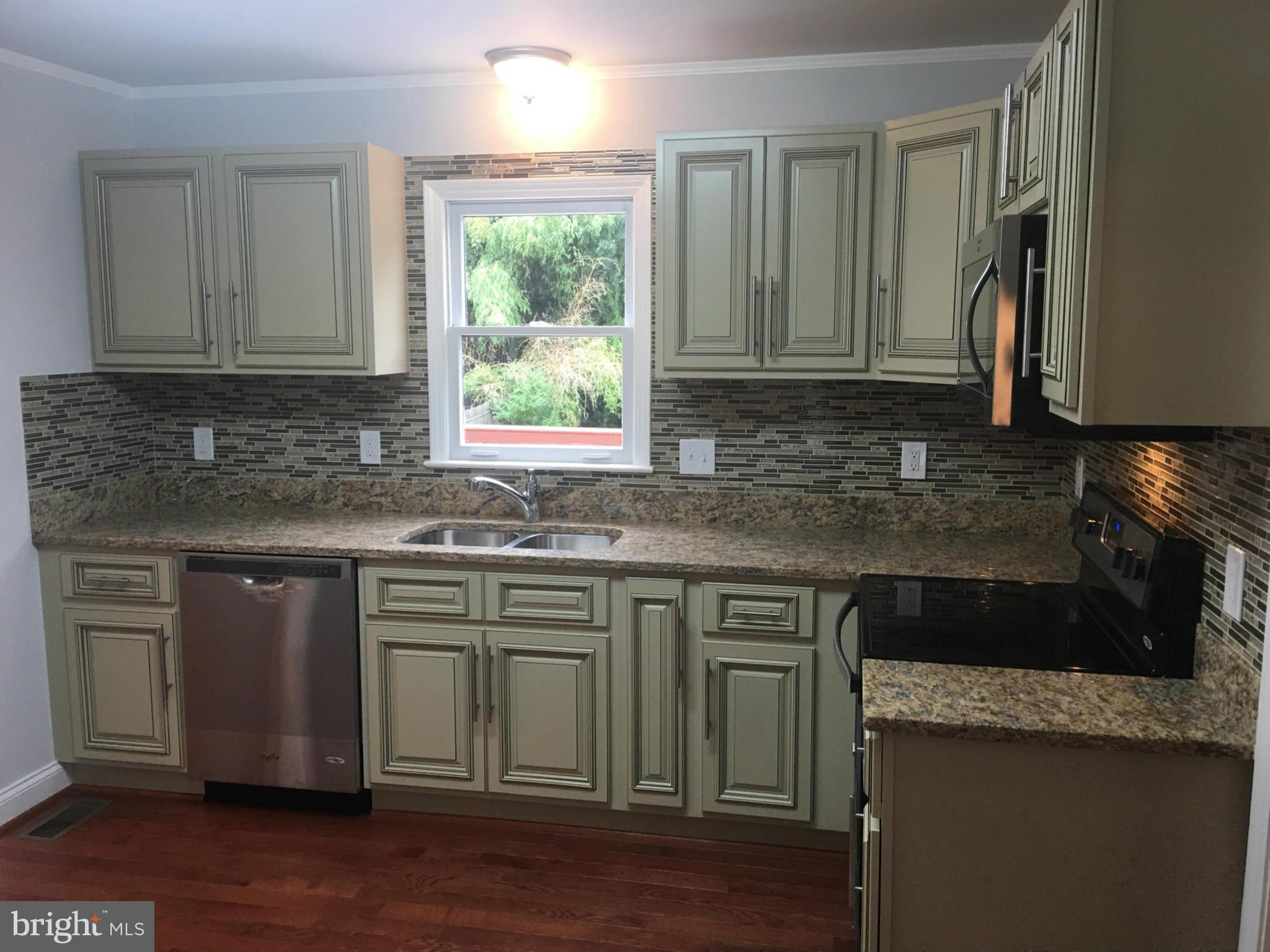 8712 Chestnut Ridge Drive Laurel, MD 20707 - Photo 7 of 29 Kitchen