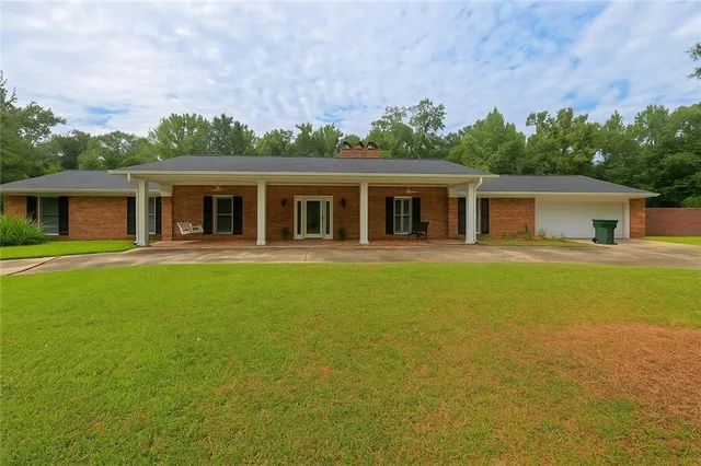 $360,000 | 3 Longleaf Drive, Winnfield, LA 71483
