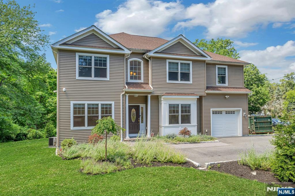 1364 Tabor Road Morris Plains, NJ 07950 - Photo 2 of 35