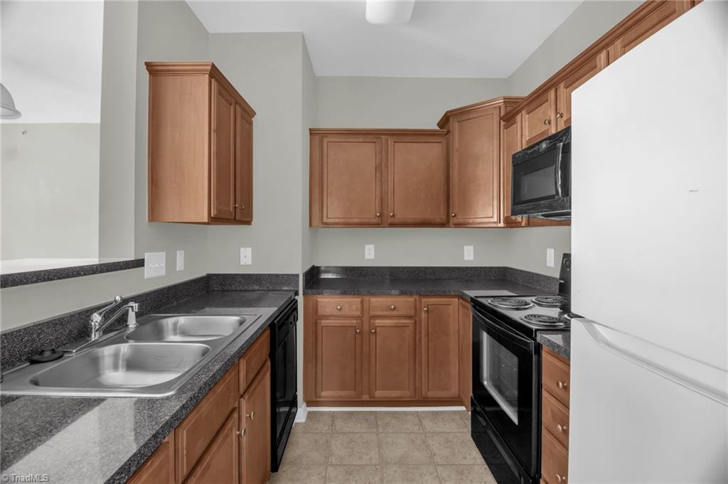 5430 Forester Drive, Unit 3D High Point, NC 27265 - Photo 15 of 31