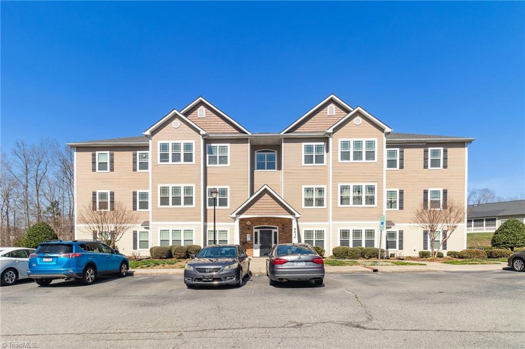 5430 Forester Drive, Unit 3D High Point, NC 27265 - Photo 3 of 31