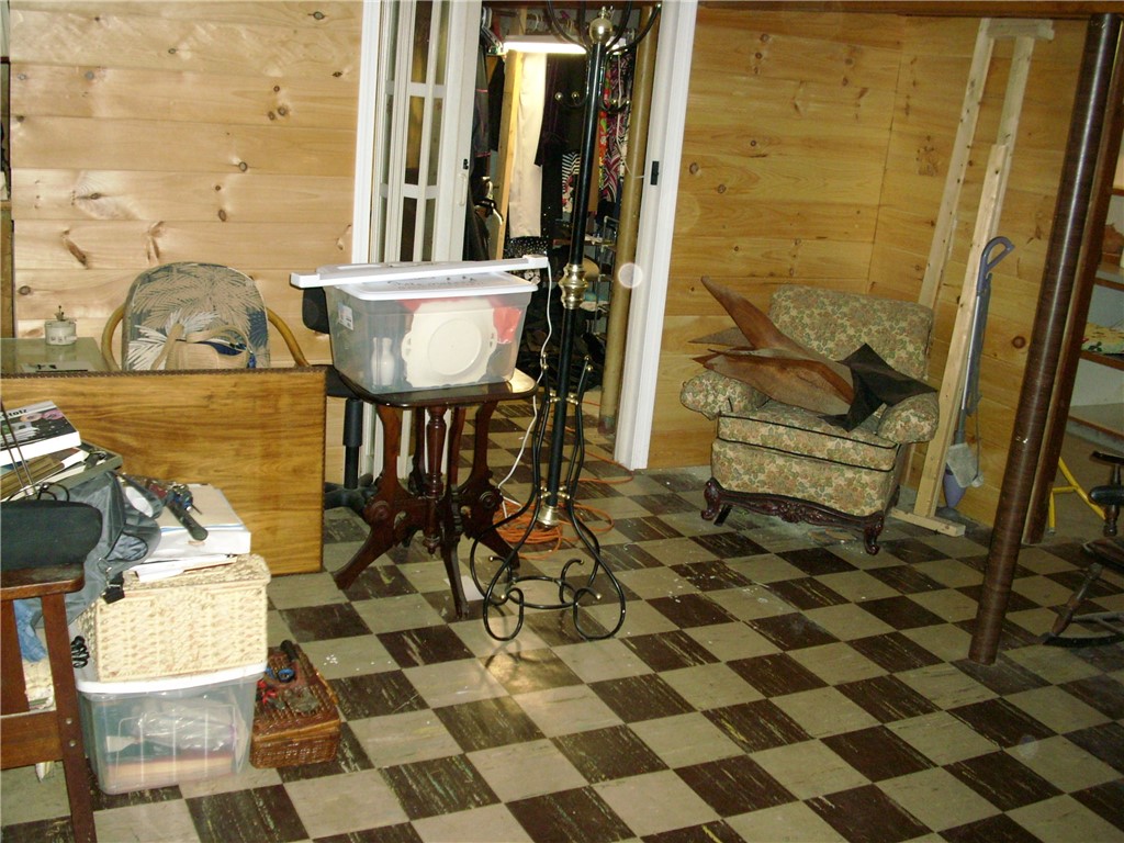 28 Myrna Road Warwick, RI 02818 - Photo 11 of 18