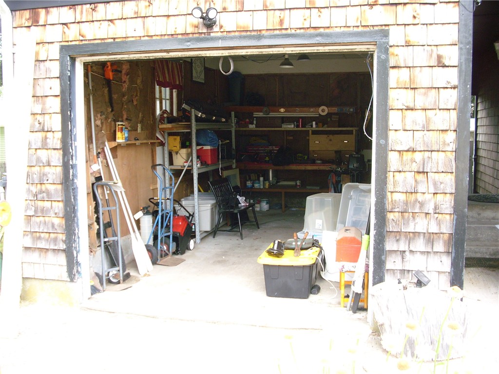 28 Myrna Road Warwick, RI 02818 - Photo 15 of 18