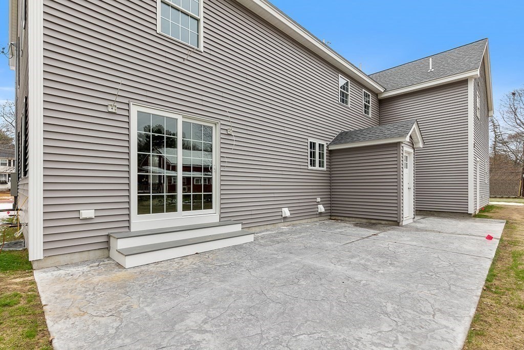 2 Carriage Hill Road Andover, MA 01810 - Photo 5 of 39 Gallery Image 5