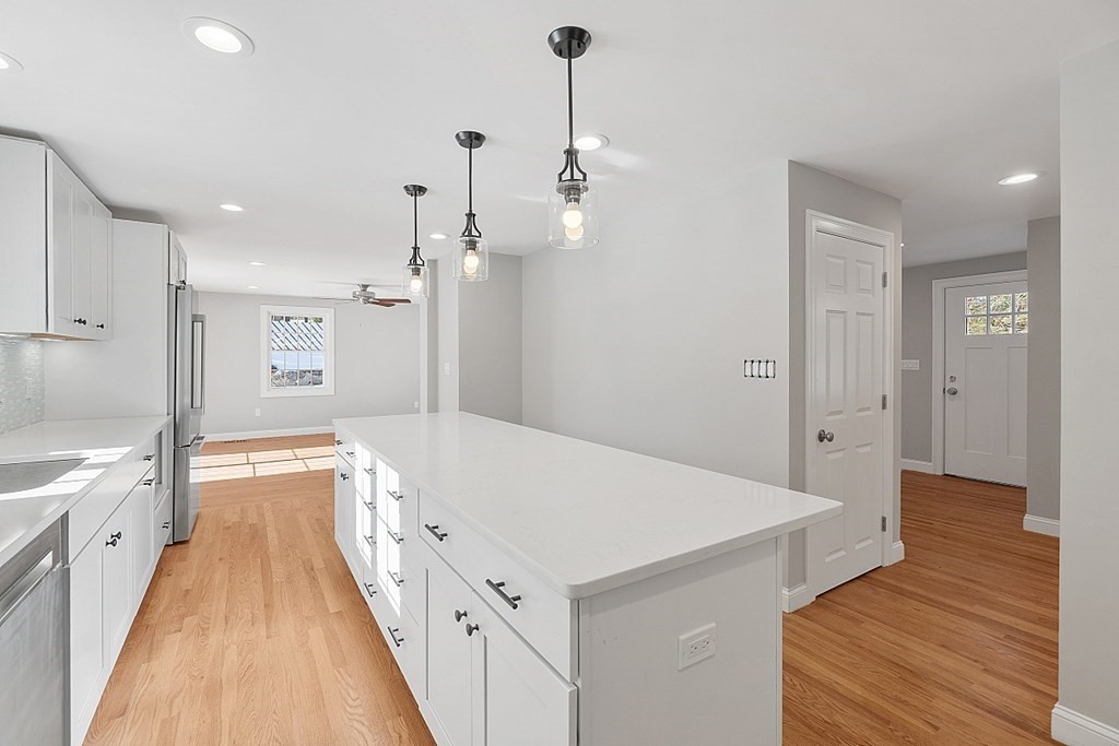 2 Carriage Hill Road Andover, MA 01810 - Photo 10 of 39 Gallery Image 10