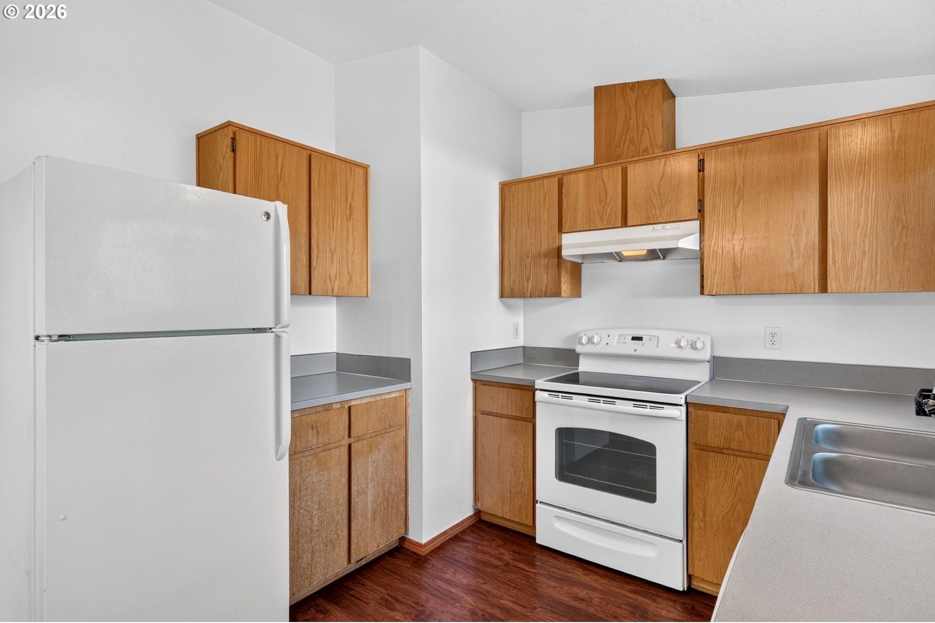 9654 North Edison Street Portland, OR 97203 - Photo 15 of 34 Kitchen
