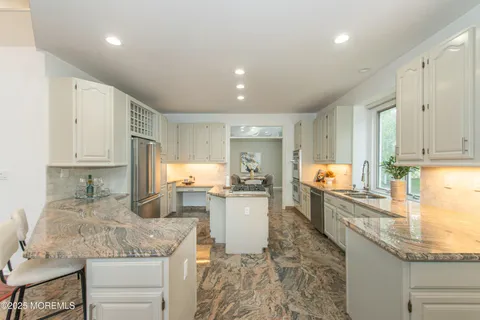 $1,050,000 | 237 Grand Cypress Court, Unit 328, Holmdel, NJ 07733