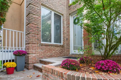 $1,050,000 | 237 Grand Cypress Court, Unit 328, Holmdel, NJ 07733