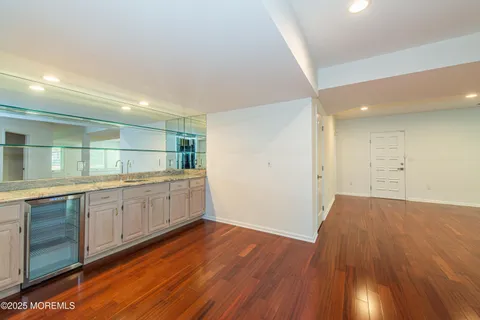 $1,050,000 | 237 Grand Cypress Court, Unit 328, Holmdel, NJ 07733